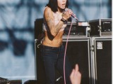 088_02-bifnaked